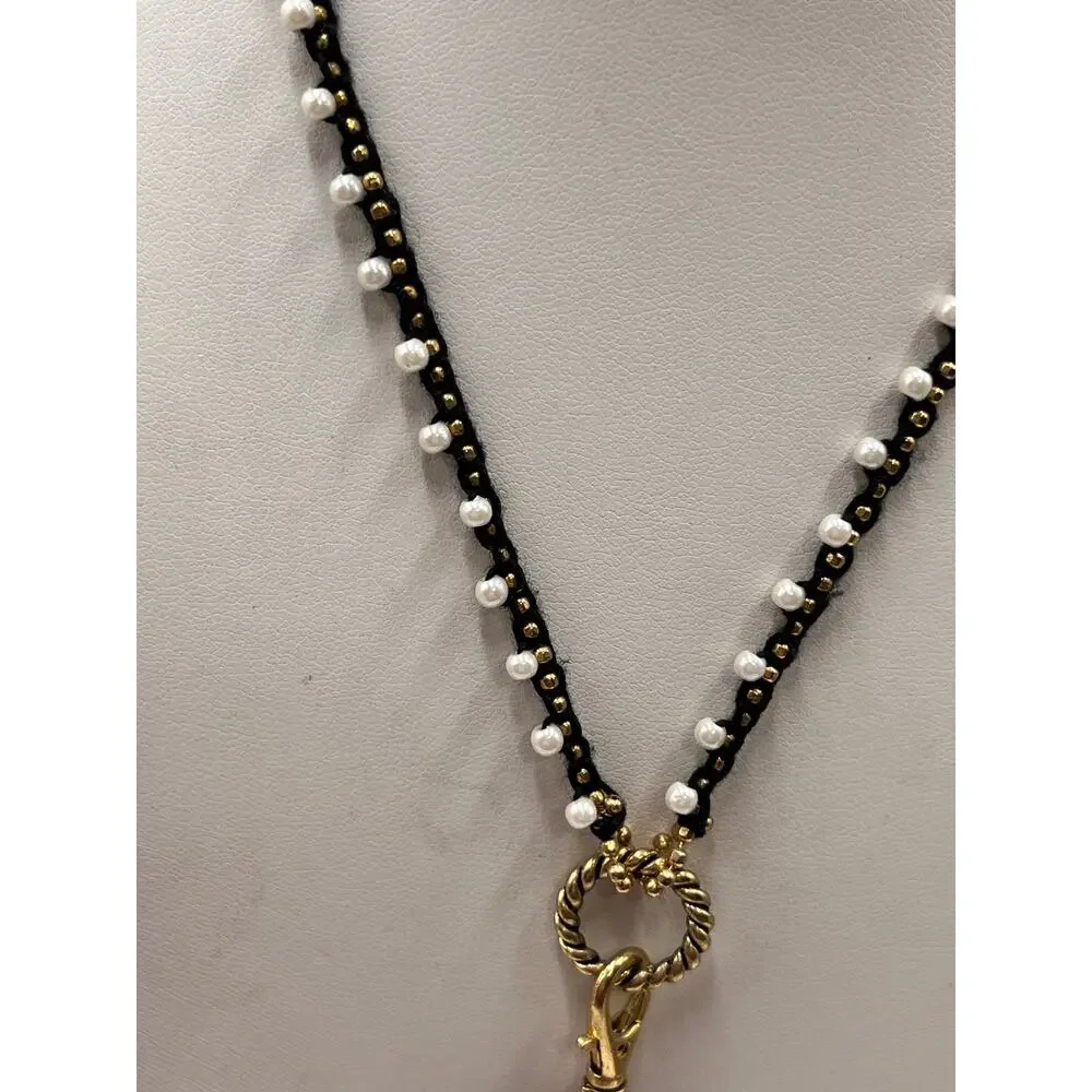 Betsey Johnson Betsey Goes to Paris Paris Eiffel Tower heart‎ Oui Fob necklace